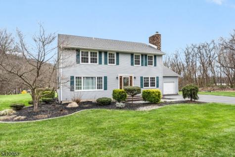 64 Country Club Lane Harmony NJ 08865