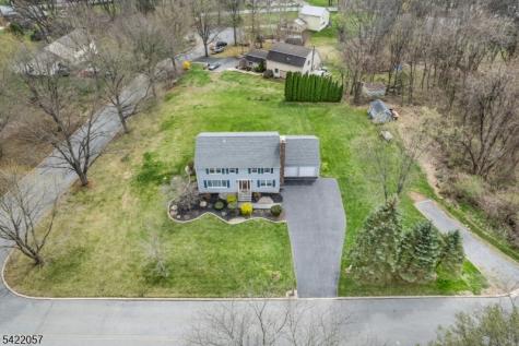 64 Country Club Lane Harmony NJ 08865