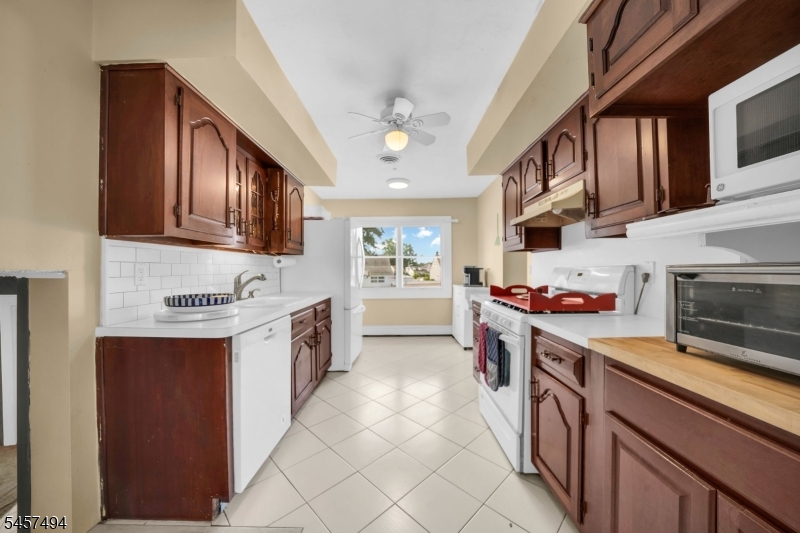 2574 Allen Avenue Union NJ 07083
