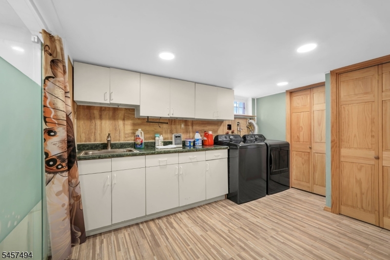 2574 Allen Avenue Union NJ 07083
