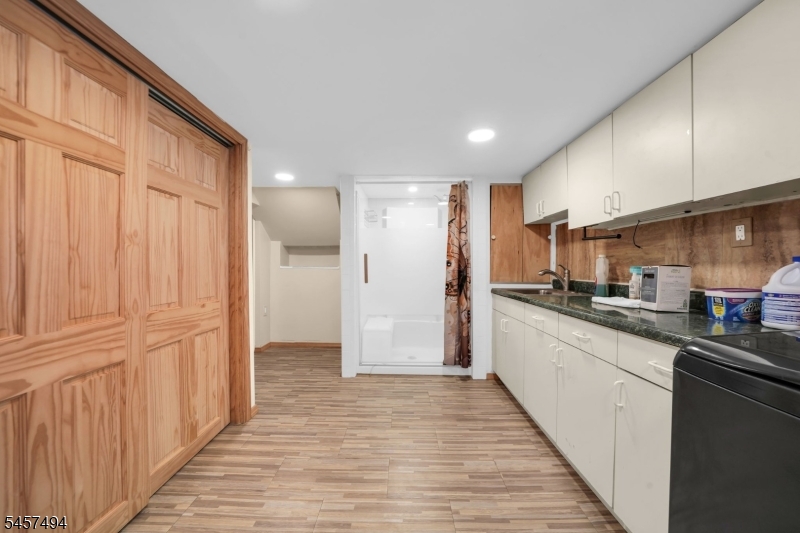 2574 Allen Avenue Union NJ 07083