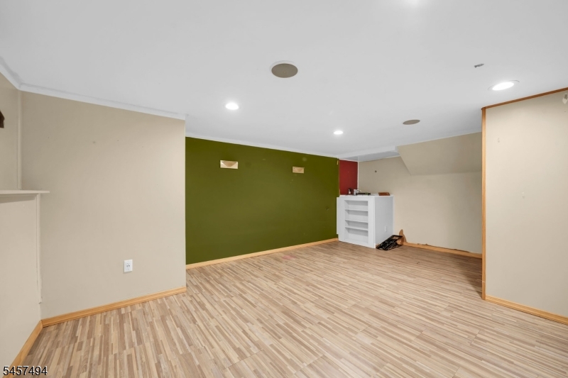 2574 Allen Avenue Union NJ 07083