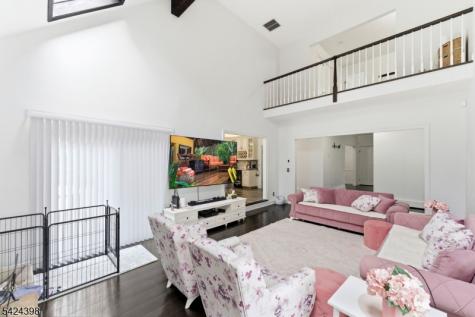 8 Danielle Drive Wayne NJ 07470