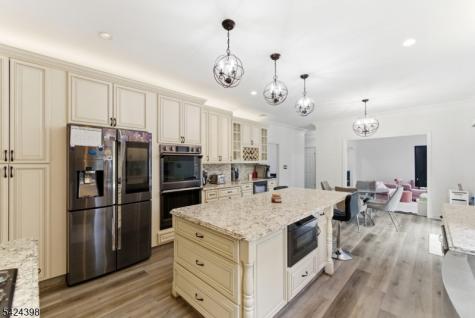 8 Danielle Drive Wayne NJ 07470