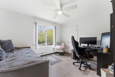 8 Danielle Drive Wayne NJ 07470