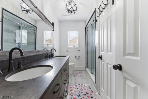 8 Danielle Drive Wayne NJ 07470