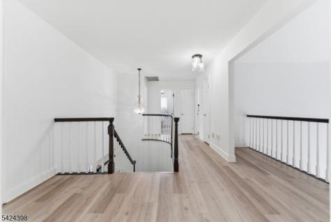 8 Danielle Drive Wayne NJ 07470