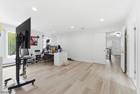 8 Danielle Drive Wayne NJ 07470