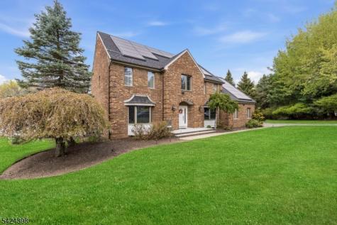 8 Danielle Drive Wayne NJ 07470