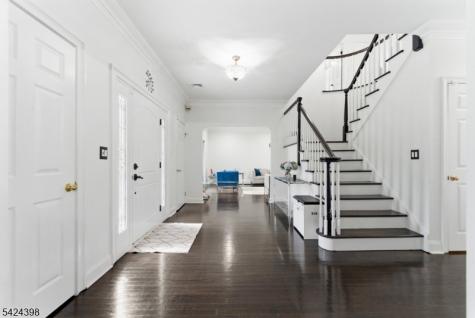 8 Danielle Drive Wayne NJ 07470
