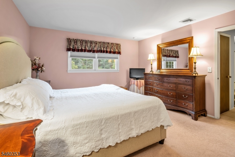 3 Bridle Lane Mount Olive NJ 07828