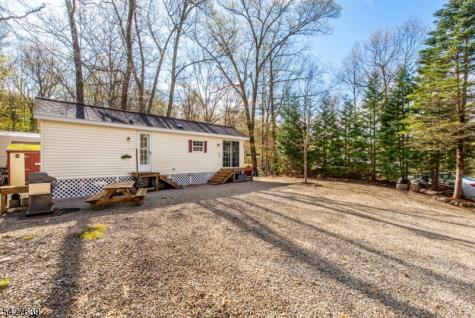 131 Sycamore Village Vernon NJ 07461
