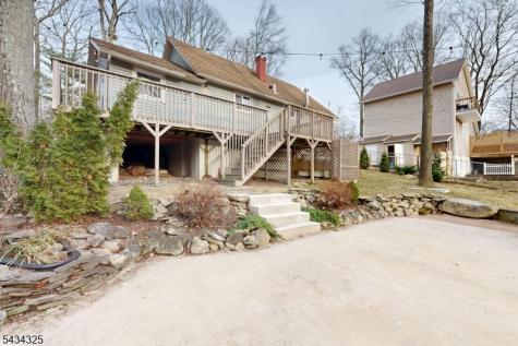 319 Midway Drive Vernon NJ 07422