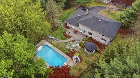 15 Sunrise Circle Clinton NJ 08809