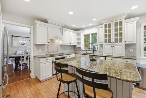 15 Sunrise Circle Clinton NJ 08809