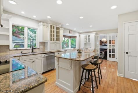 15 Sunrise Circle Clinton NJ 08809