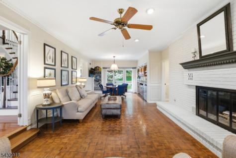 15 Sunrise Circle Clinton NJ 08809