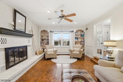 15 Sunrise Circle Clinton NJ 08809