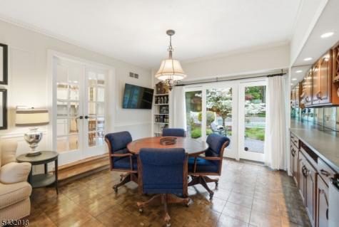 15 Sunrise Circle Clinton NJ 08809