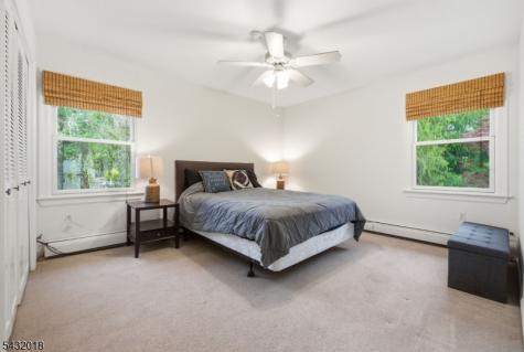 15 Sunrise Circle Clinton NJ 08809