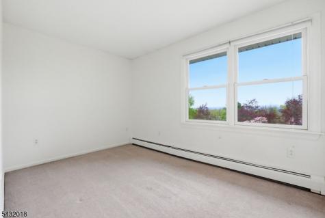 15 Sunrise Circle Clinton NJ 08809