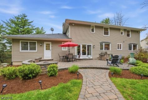 15 Sunrise Circle Clinton NJ 08809