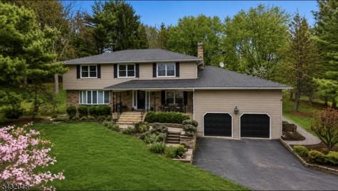 15 Sunrise Circle Clinton NJ 08809