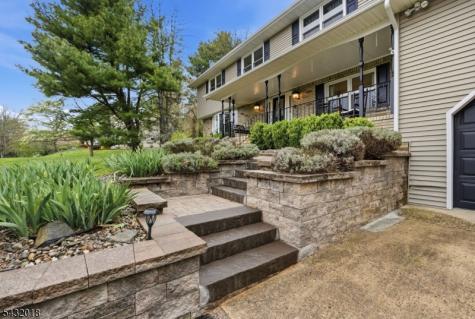15 Sunrise Circle Clinton NJ 08809