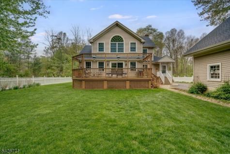 315 Morristown Road Long Hill NJ 07933