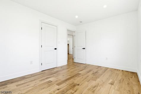 48 Kendall Drive Sayreville NJ 08859