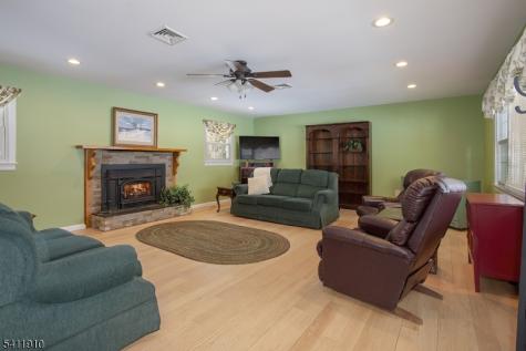 11 Beech Street Byram NJ 07874
