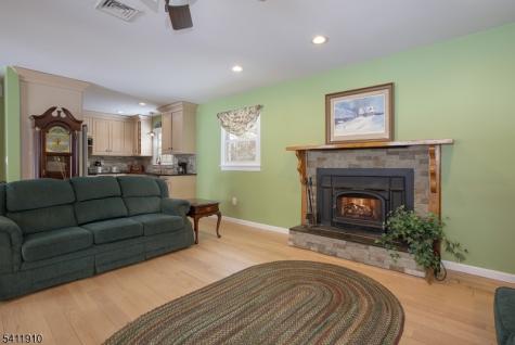 11 Beech Street Byram NJ 07874