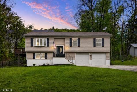 13 Valley Drive Vernon NJ 07418