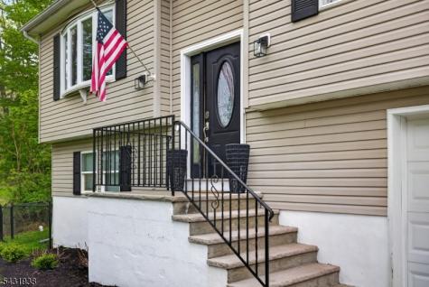 13 Valley Drive Vernon NJ 07418