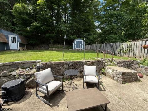 68 Dupont Avenue Hopatcong NJ 07843