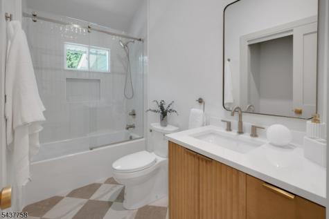 51 Brookside Terrace North Caldwell NJ 07006