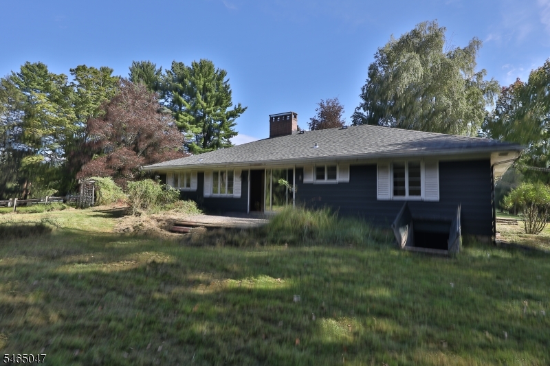 9 Brantwood Estates Mansfield NJ 07840