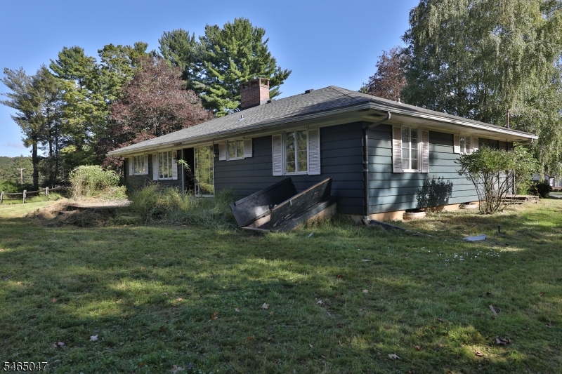 9 Brantwood Estates Mansfield NJ 07840