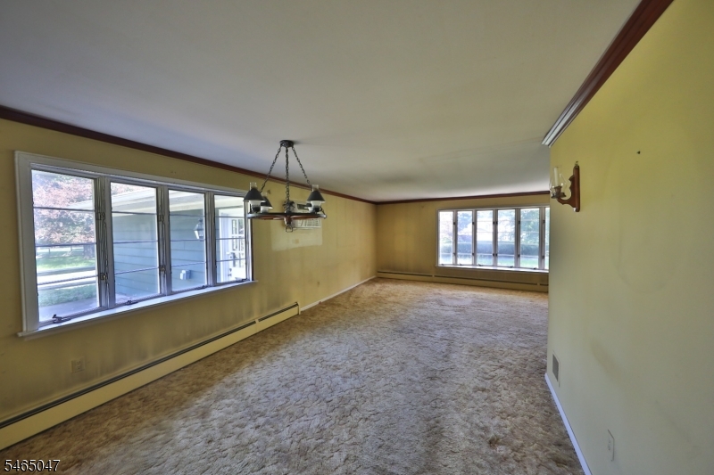 9 Brantwood Estates Mansfield NJ 07840