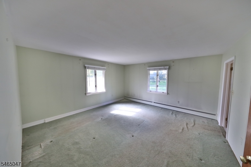 9 Brantwood Estates Mansfield NJ 07840