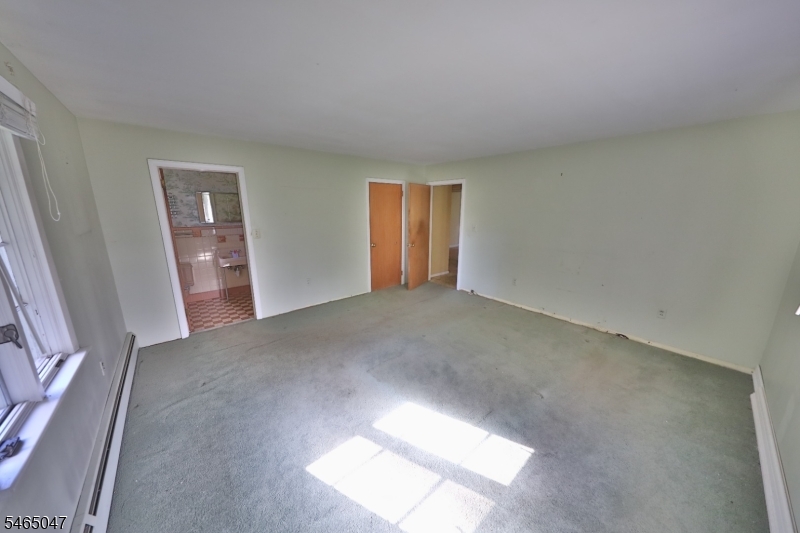 9 Brantwood Estates Mansfield NJ 07840