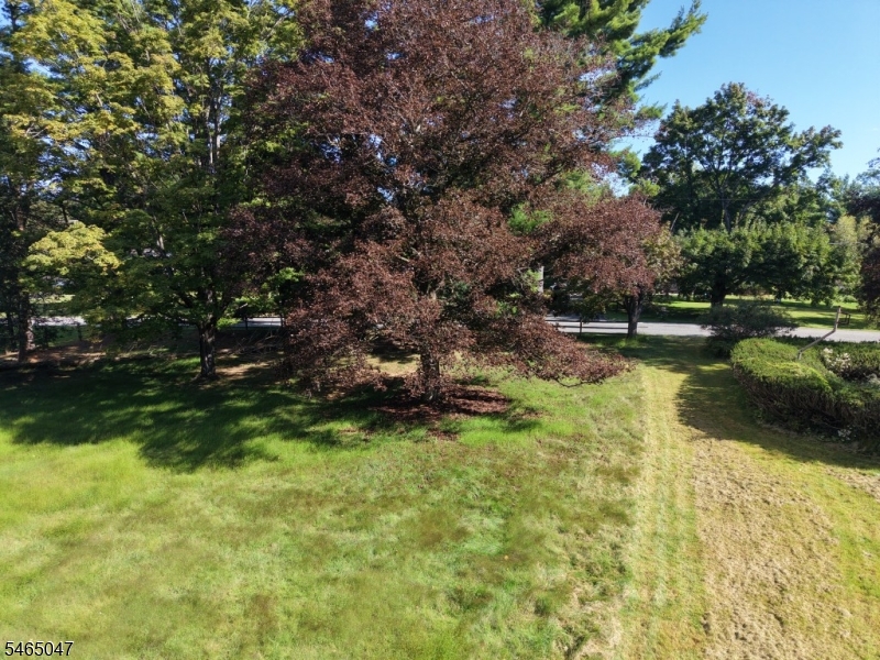 9 Brantwood Estates Mansfield NJ 07840