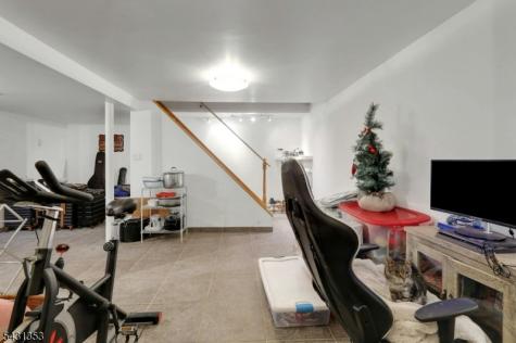25 Veterans Place North Arlington NJ 07031