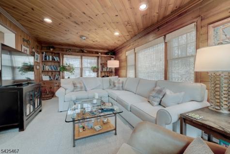 27 Longacre Drive Livingston NJ 07039