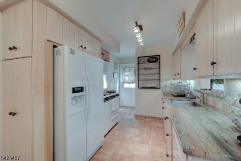 27 Longacre Drive Livingston NJ 07039