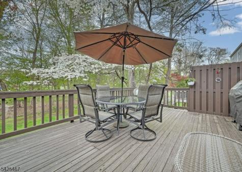 27 Longacre Drive Livingston NJ 07039