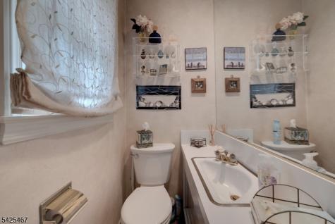 27 Longacre Drive Livingston NJ 07039