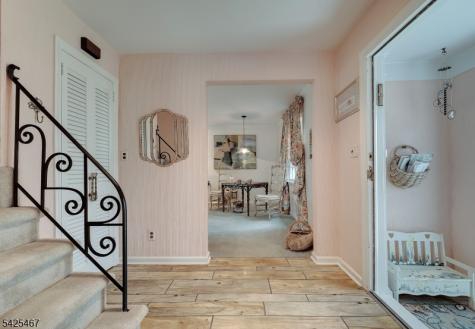 27 Longacre Drive Livingston NJ 07039