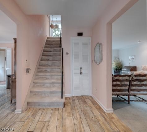 27 Longacre Drive Livingston NJ 07039