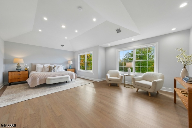 354 Beaufort Avenue Livingston NJ 07039